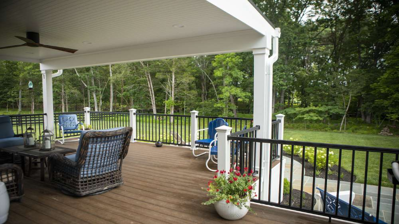 Enjoy Year-Round Comfort With Screened In Porch Builders in Gainesville, VA, For Your Home